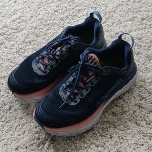 HOKA shoes: Bondi size 9D-(wide)